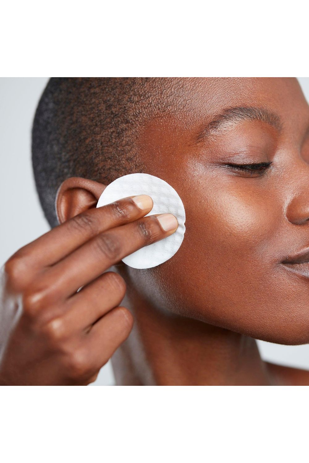 פדים לחים לעידוד התחדשות העור DYNAMIC RESURFACING FACIAL PADS | אלמיס