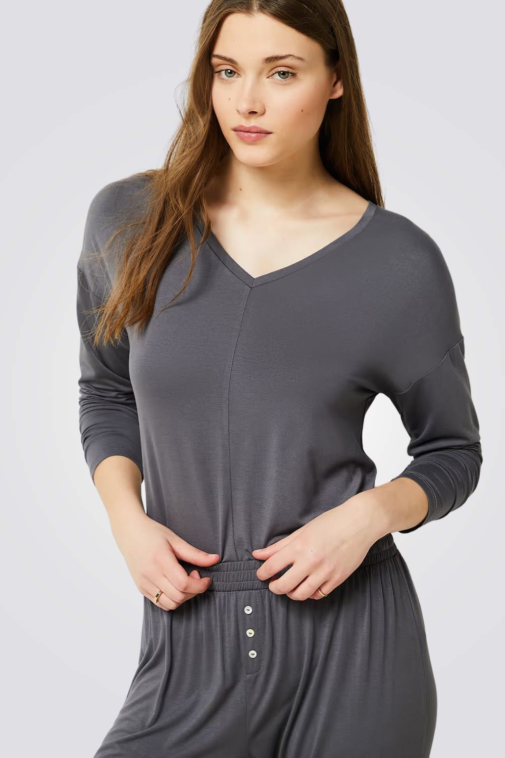 חולצת פיג'מה ארוכה MODY SPE בצבע אפור כהה