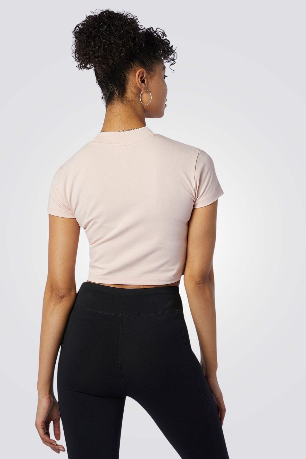 טישירט Athletics Higher Learning בצבע לבן