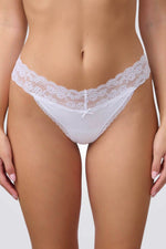 תחתוני חוטיני בעיצוב תחרה | פמינה