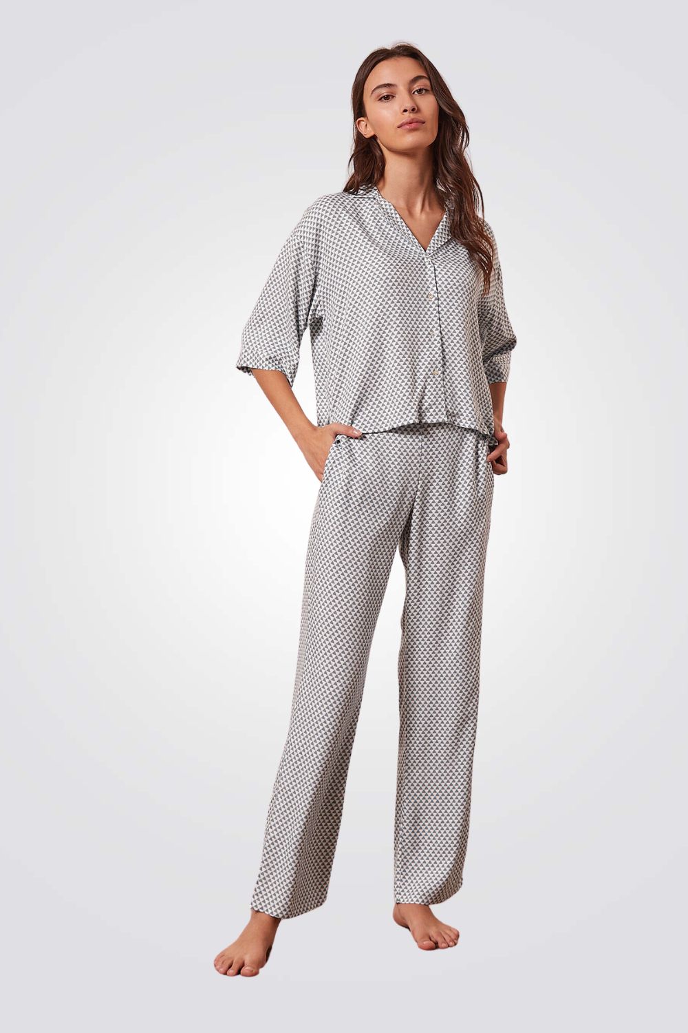 חולצת פיג'מה מכופתרת הדפס משולשים GALAN  