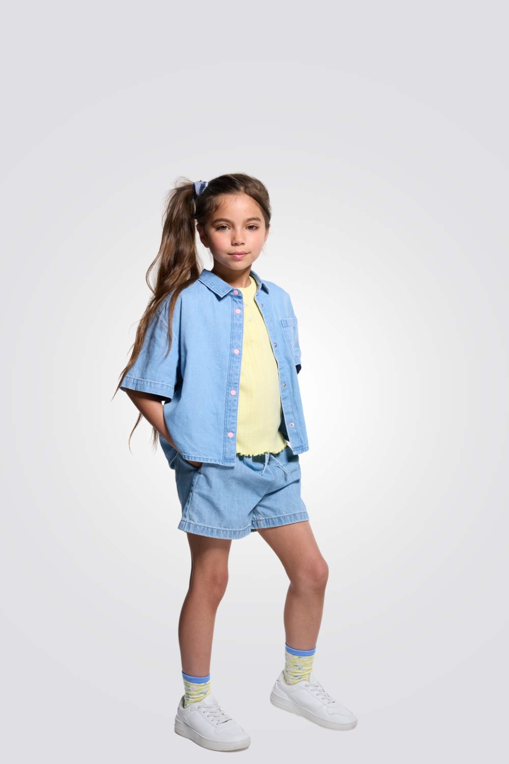 מכנסי ג'ינס קצרים לילדות