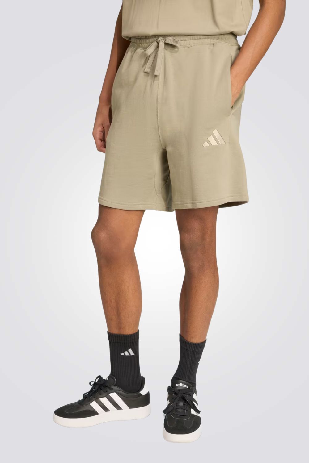 מכנסיים קצרים לגברים 