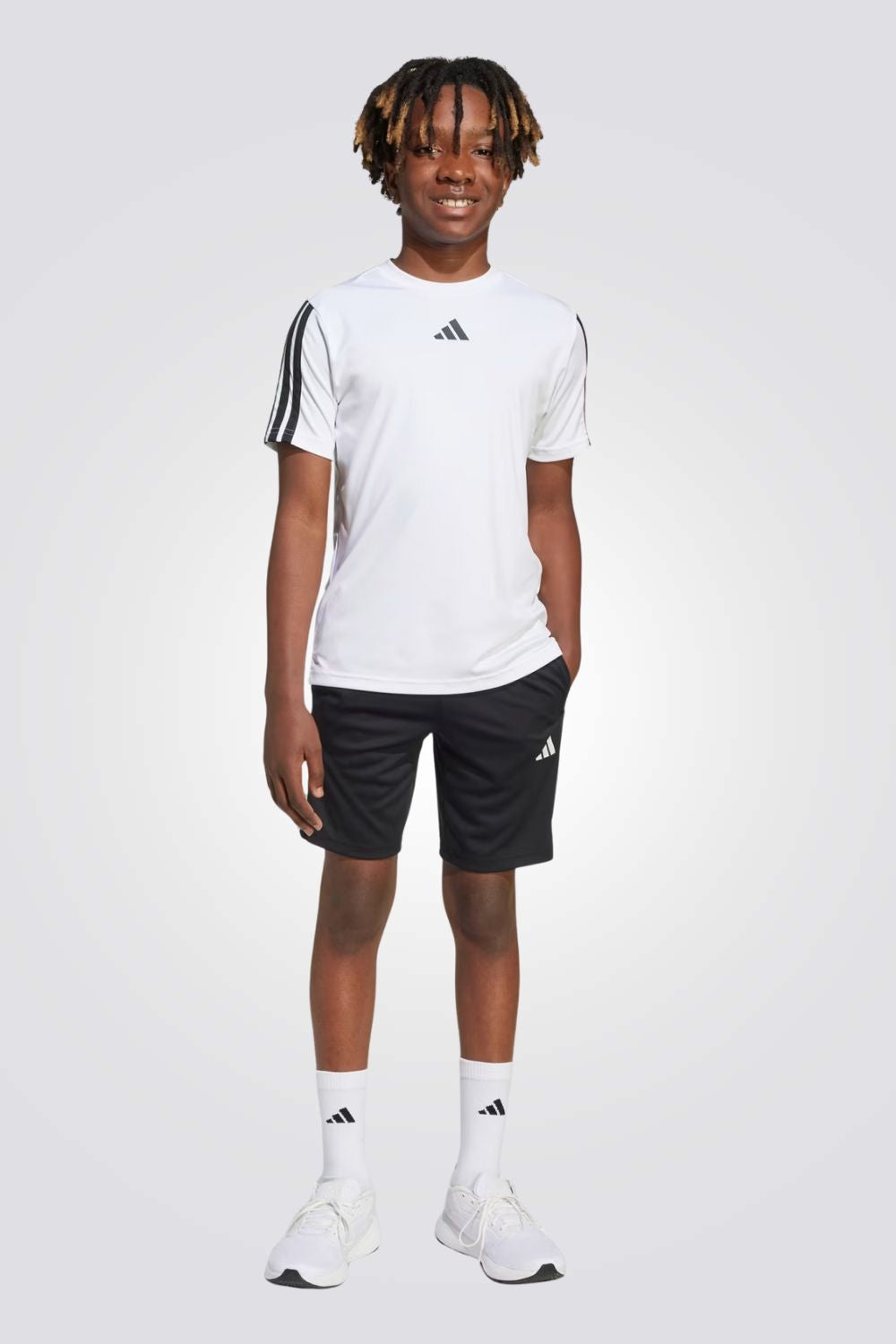 מכנסי שורט ספורטיביים לילדים ולנוער