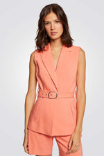 ג'קט ללא שרוולים עם חגורת מותן בצבע אפרסק