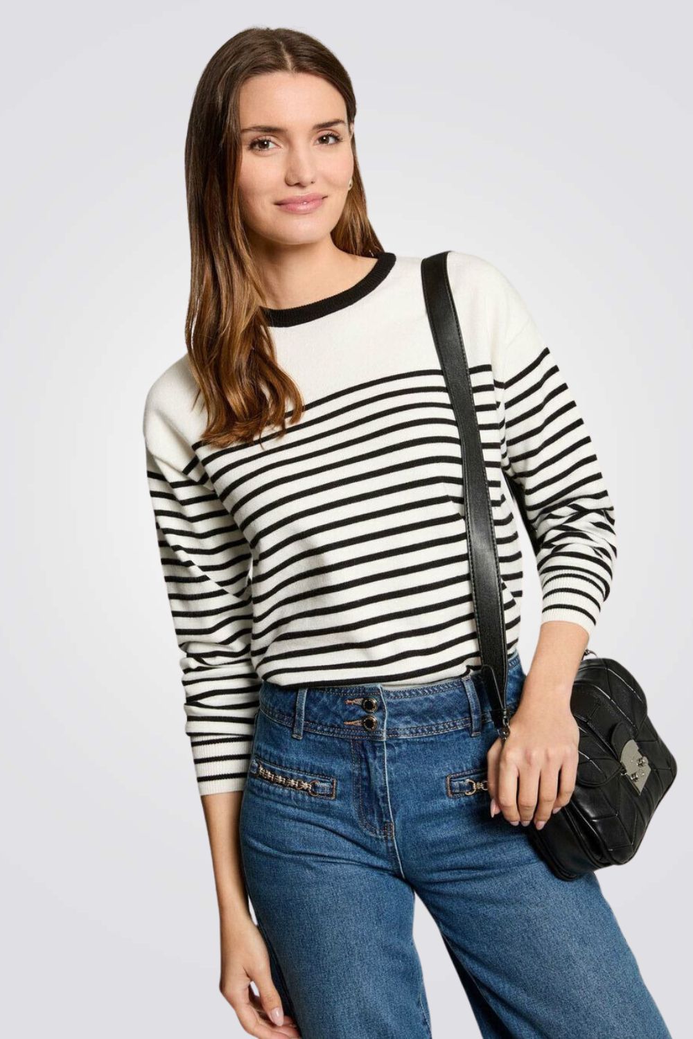 סריג בהדפס פסים לבן/שחור