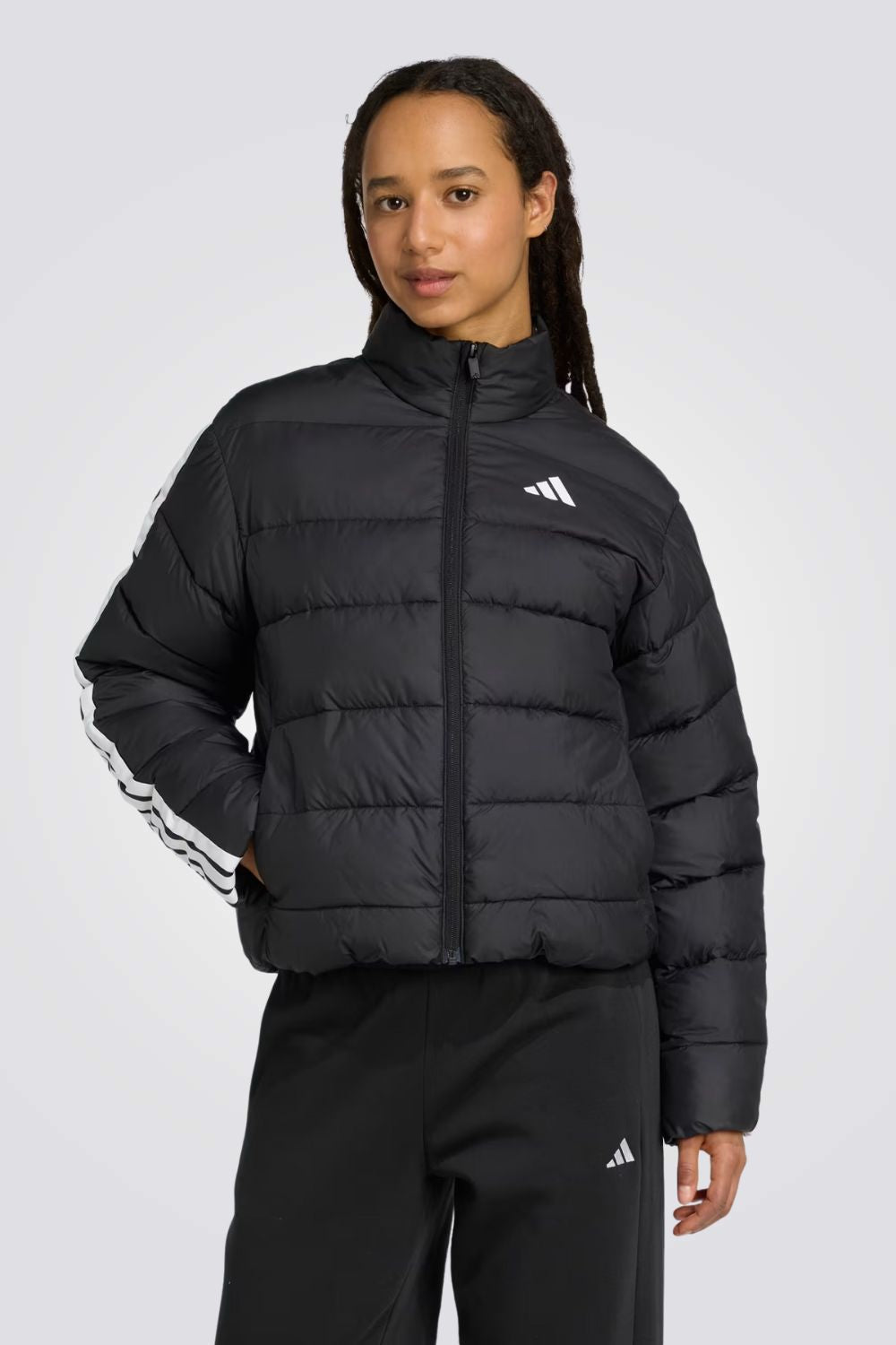 מעיל פוך לנשים בצבע שחור 