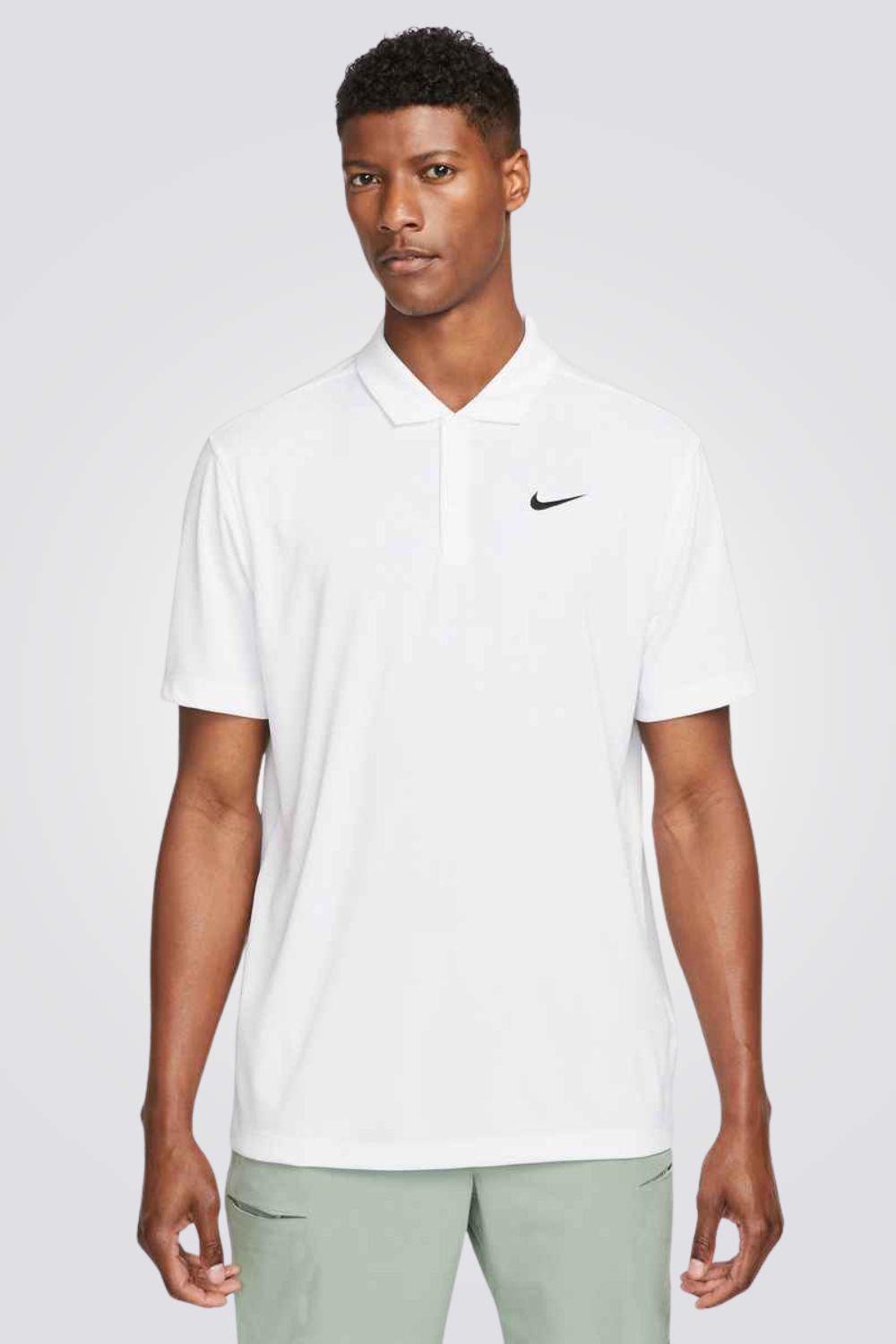 חולצת פולו בצבע לבן לגברים | נייקי