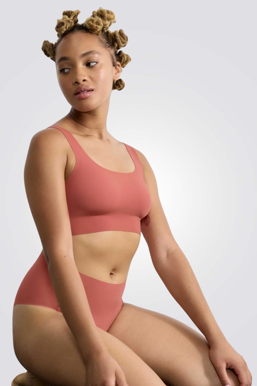 גוזייה מרופדת לנשים