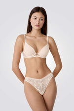 חזיית פוש-אפ מעוטרת תחרה | איתם