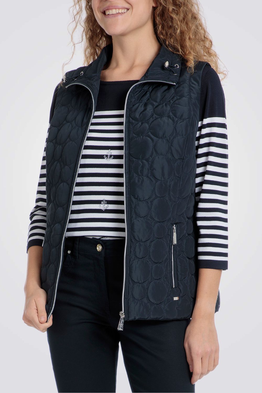 מעיל ווסט מרופד בצבע נייבי