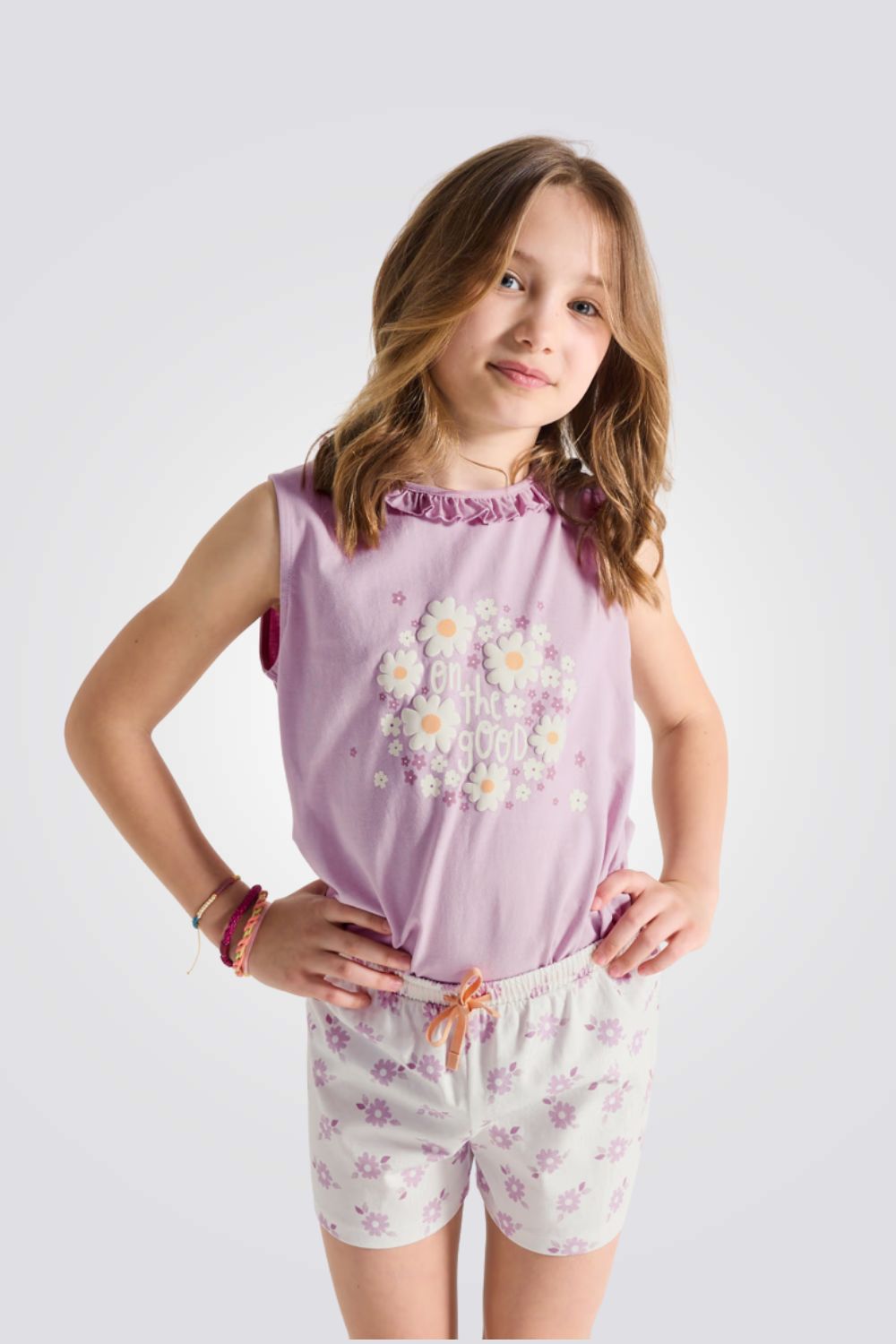 פיג'מה לילדות בצבע סגול עם הדפס פרחוני