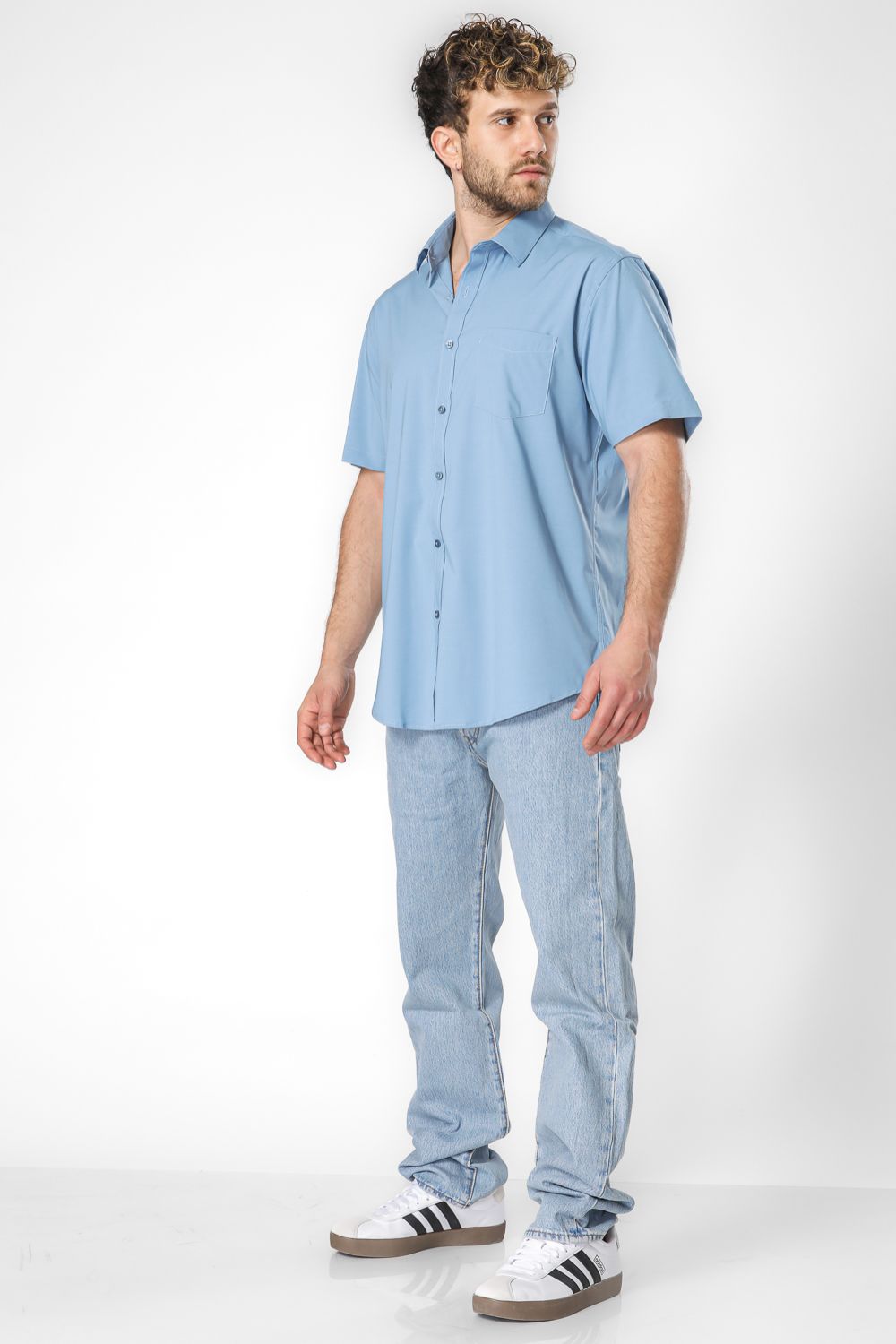 חולצה מכופתרת שרוולים קצרים