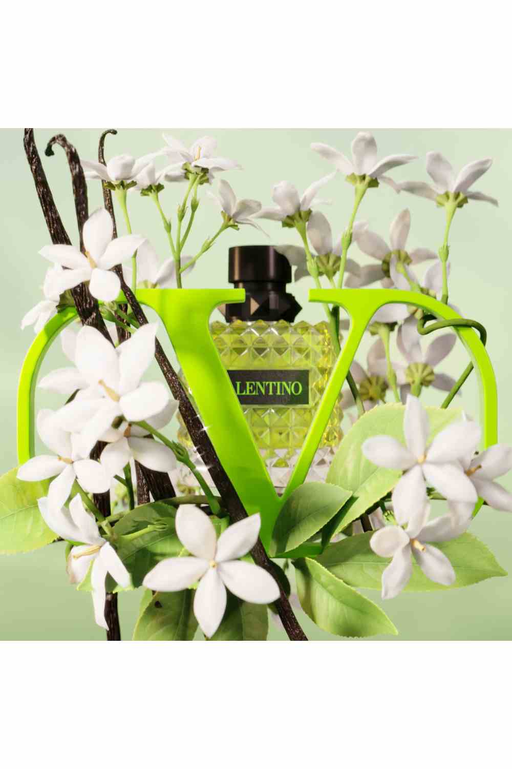 בושם לאישה 100 מ"ל Born in Roma Donna Green Stravaganza E.D.T