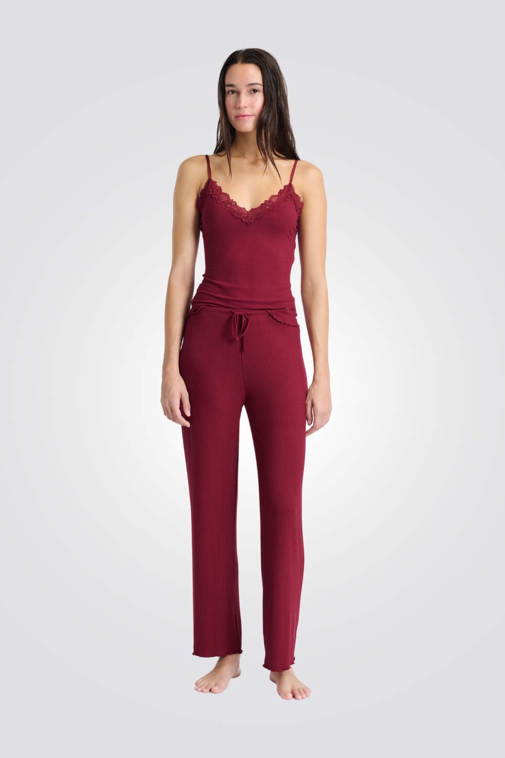 סט פיג’מה שני חלקים מסריג ריב עם פרטי תחרה NETTIE לנשים | איתם