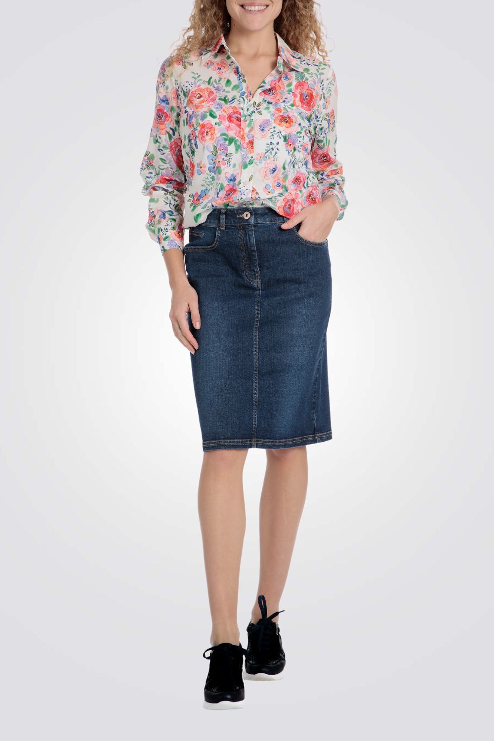 חצאית ג'ינס באורך ברך