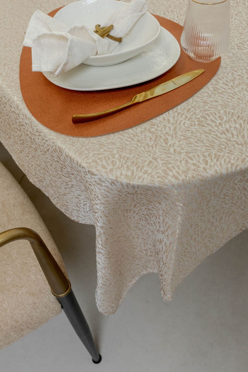 מפת שולחן דגם לקסוס 300/145 ס"מ