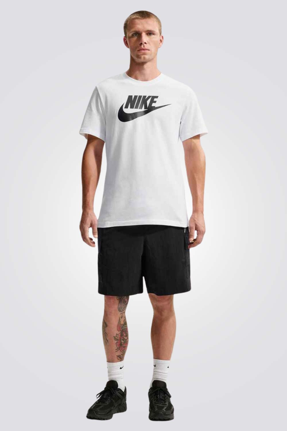 טישירט Nike Sportswear לגברים | נייקי