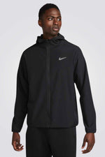 מעיל רב תכליתי עם קפוצ'ון בצבע שחור לגברים | נייקי