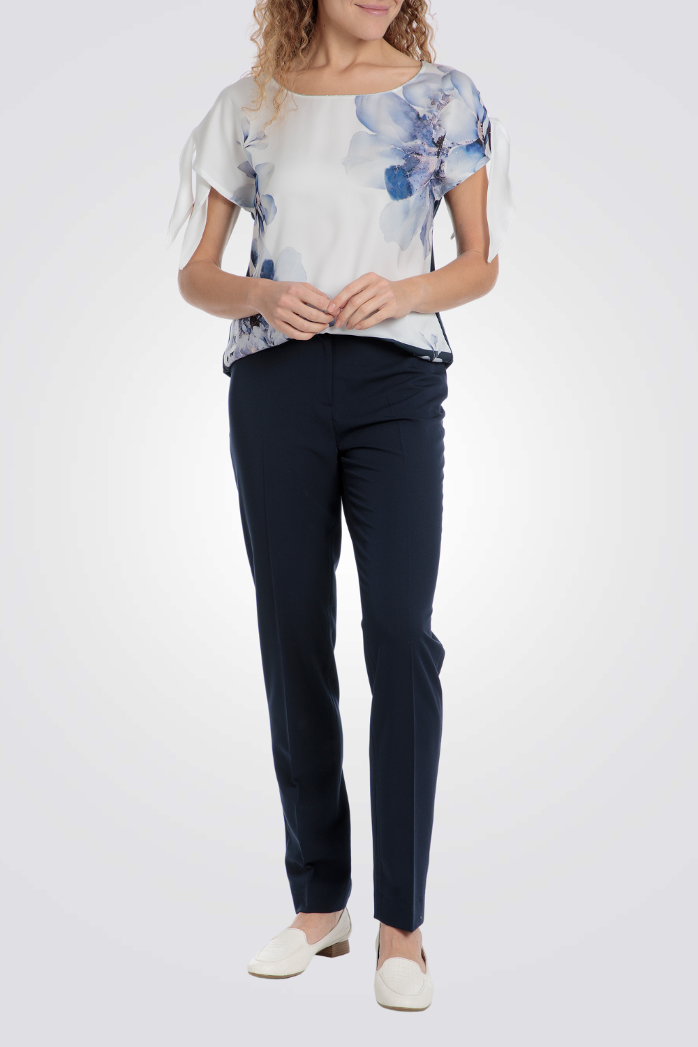 חולצת טי אלגנטית פרחונית