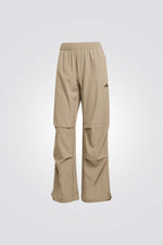 מכנסיים ארוכים בגזרה רחבה לנשים | אדידס 