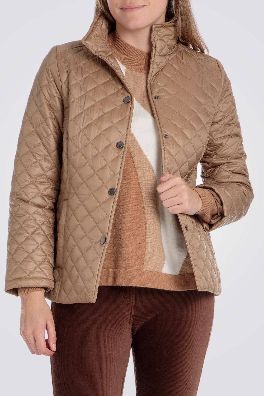 מעיל מרופד דק צווארון גבוה בצבע בז'