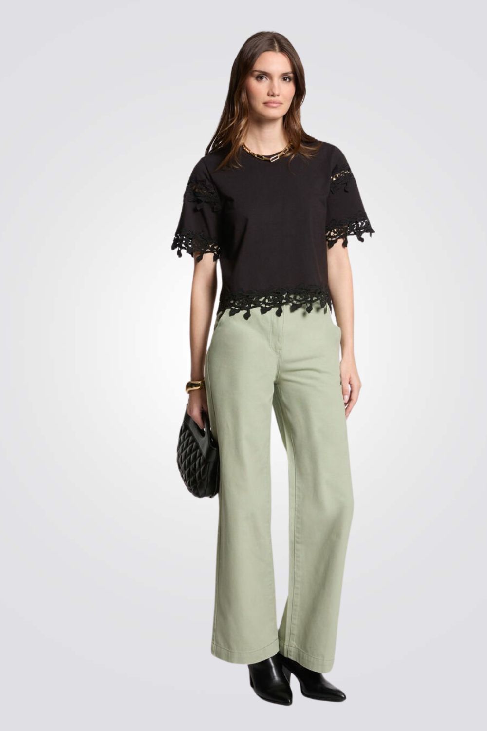 מכנסיים מתרחבים בצבע ירוק בהיר