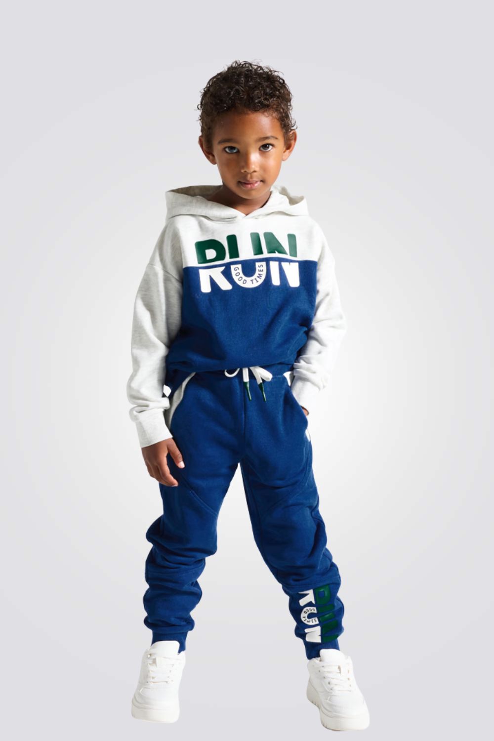 מכנסי טרנינג לילדים בצבע כחול | אוקאיידי