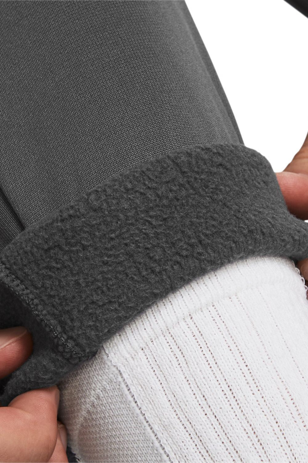 מכנסי טרנינג לגברים בצבע אפור