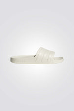 כפכפים ADILETTE AQUA בצבע שמנת 