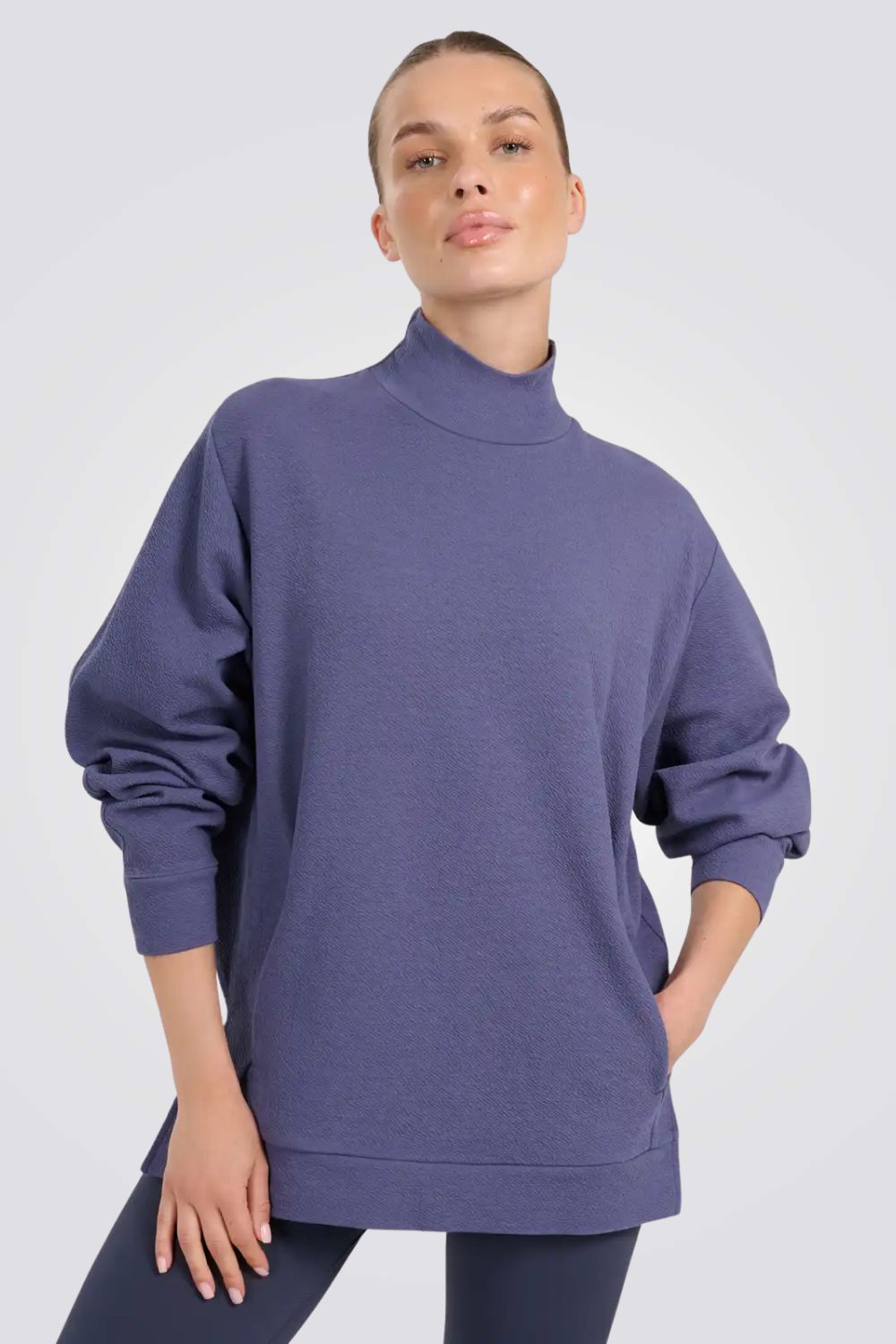 סווטשירט בגזרה רחבה עם צווארון גבוה | 4F