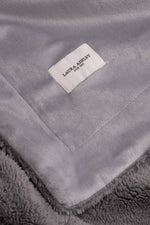 שמיכת מינק 150/200 ס"מ דגם SOFIA | לאורה אשלי