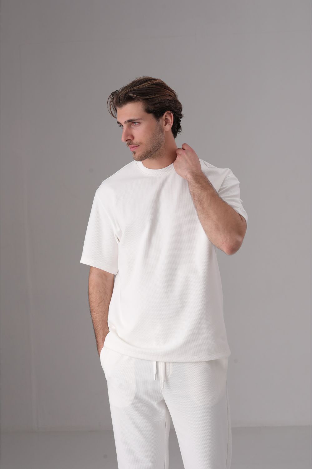 טישירט טקסטורלית בגזרת אוברסייז