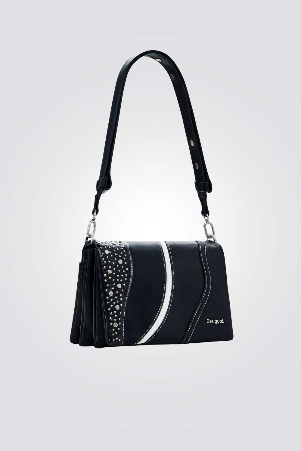 תיק כתף לנשים בשילוב ניטים | דזיגוואל 
