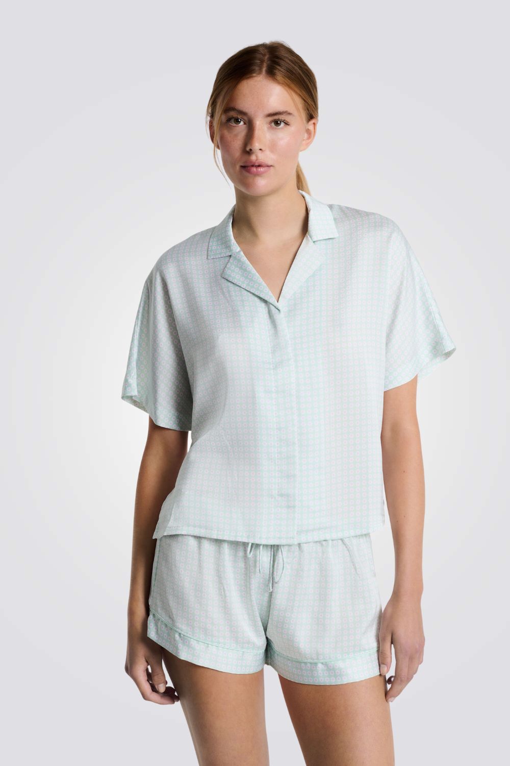 חולצת פיג'מה מכופתרת קצרה וקלילה | איתם
