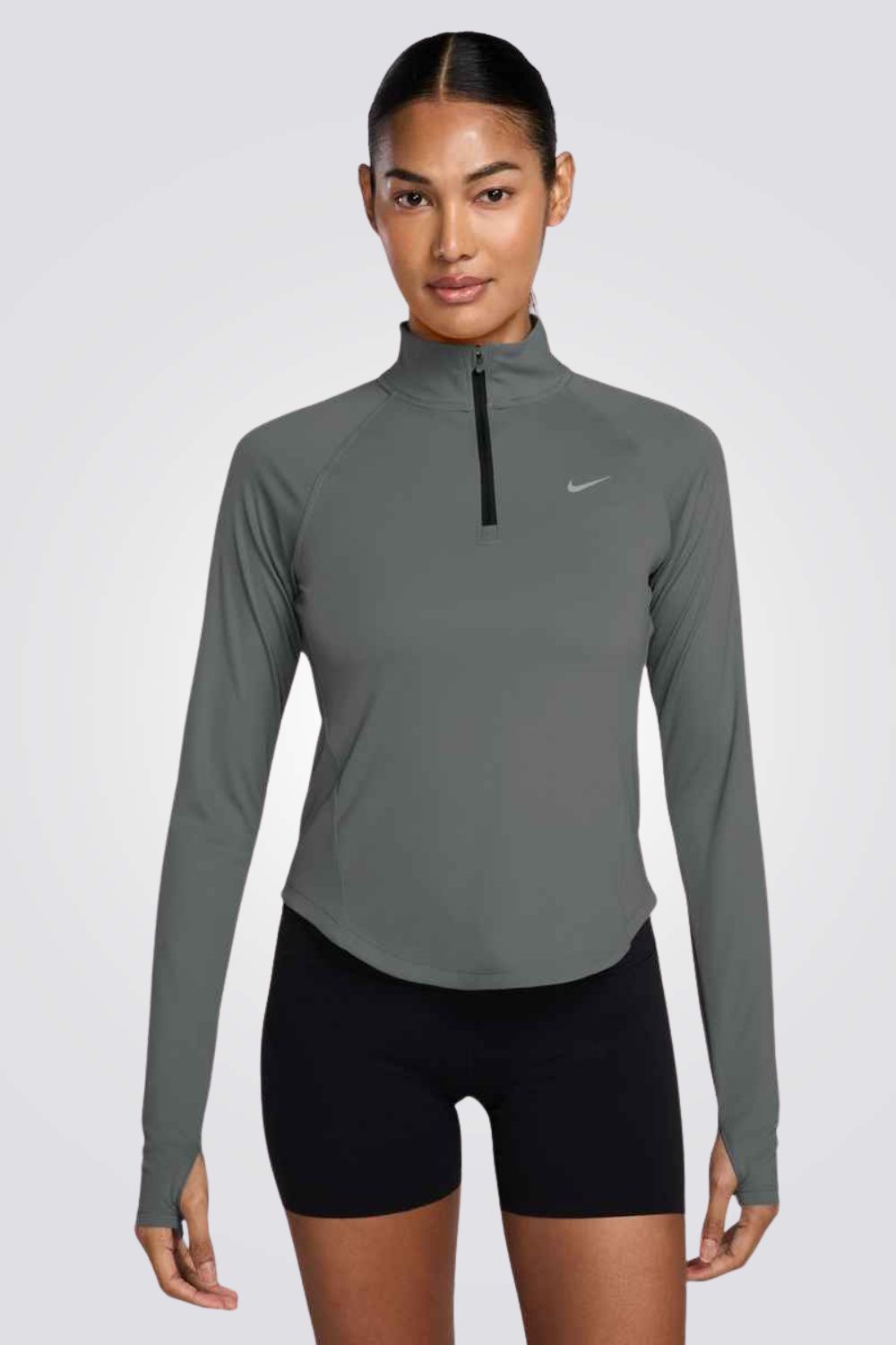 חולצת ספורט בגזרה צמודה עם סיומת כפפות | נייקי