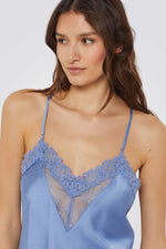 גופיית סאטן ETERNITE בצבע כחול