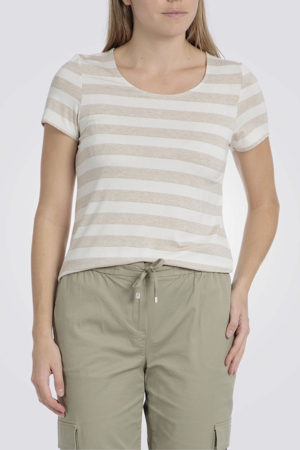 טישירט לנשים עם הדפס פסים בצבע בז'