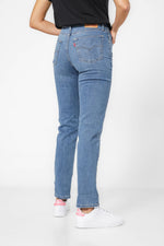 מכנסי ג'ינס 724 Straight בצבע med indigo