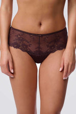 תחתון חוטיני בעיצוב תחרה | פמינה