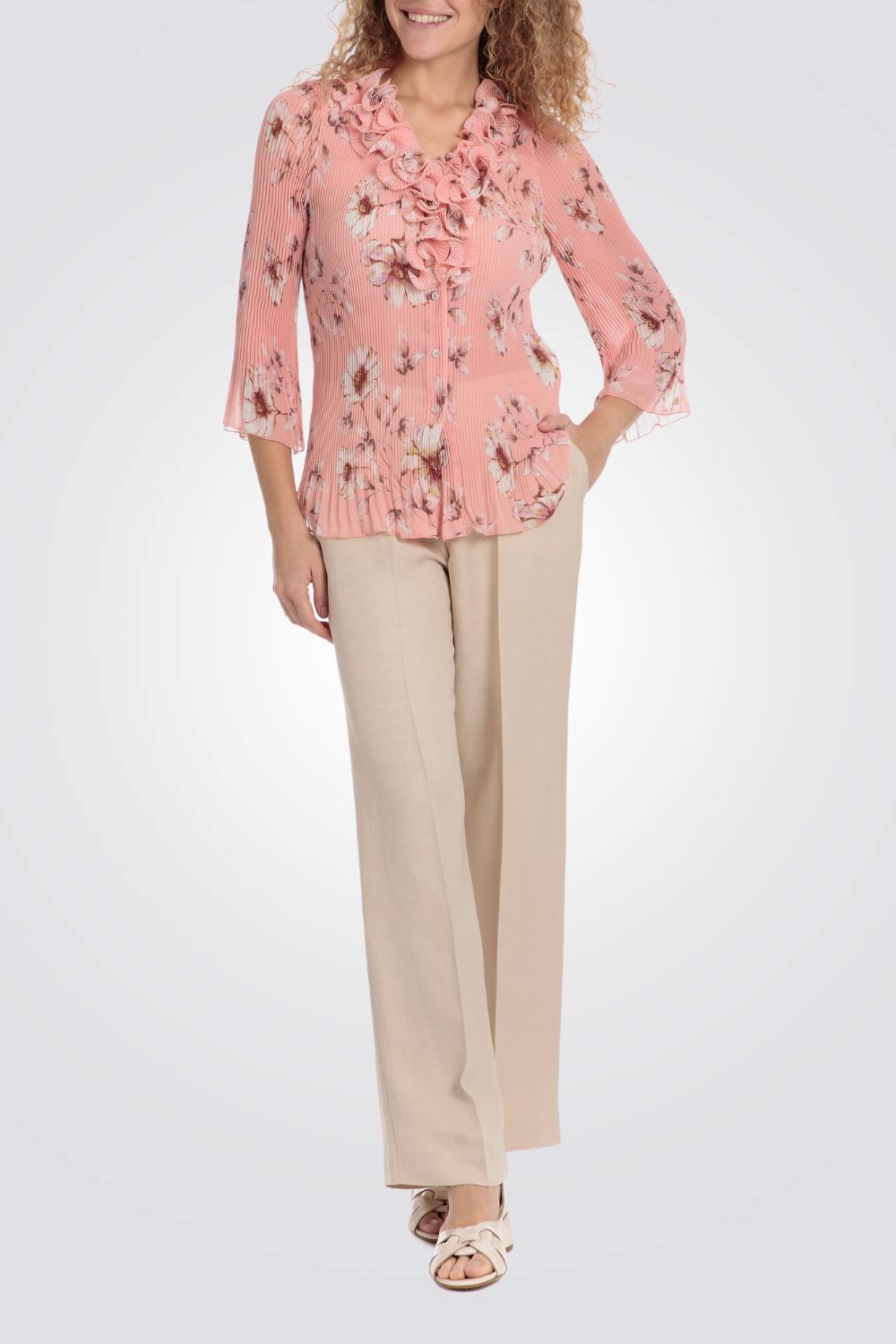 מכנסיים ארוכים בצבע בז'