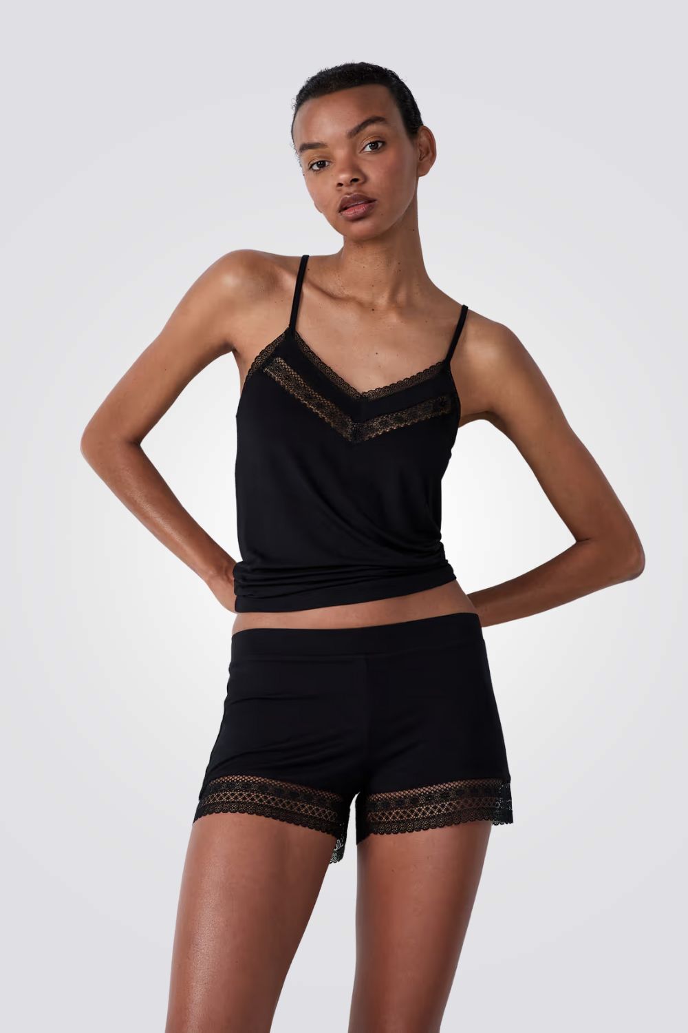 מכנס פיג'מה קצר ALBANE לנשים