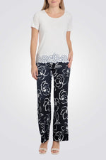 טישירט בצבע לבן רקמה פרחונית