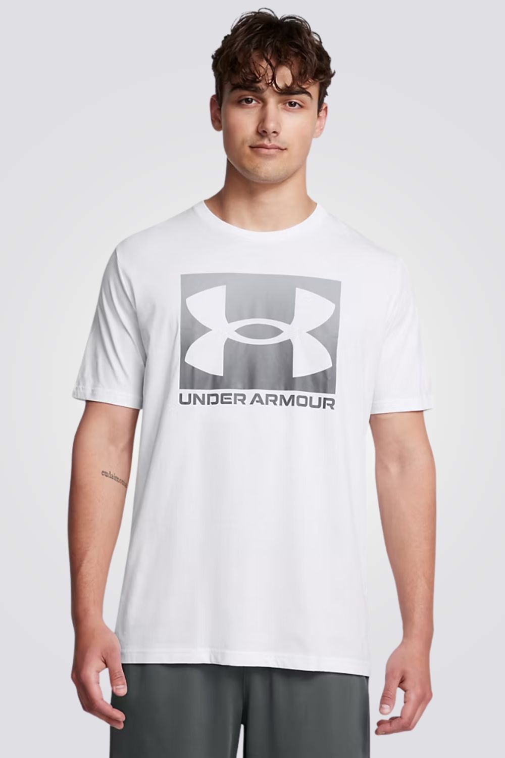 טישרט לוגו UNDER ARMOUR | אנדר ארמור