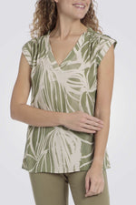 טישירט לנשים בצבע ירוק הדפס עלים 