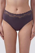 תחתוני מידי עם תחרה | פמינה