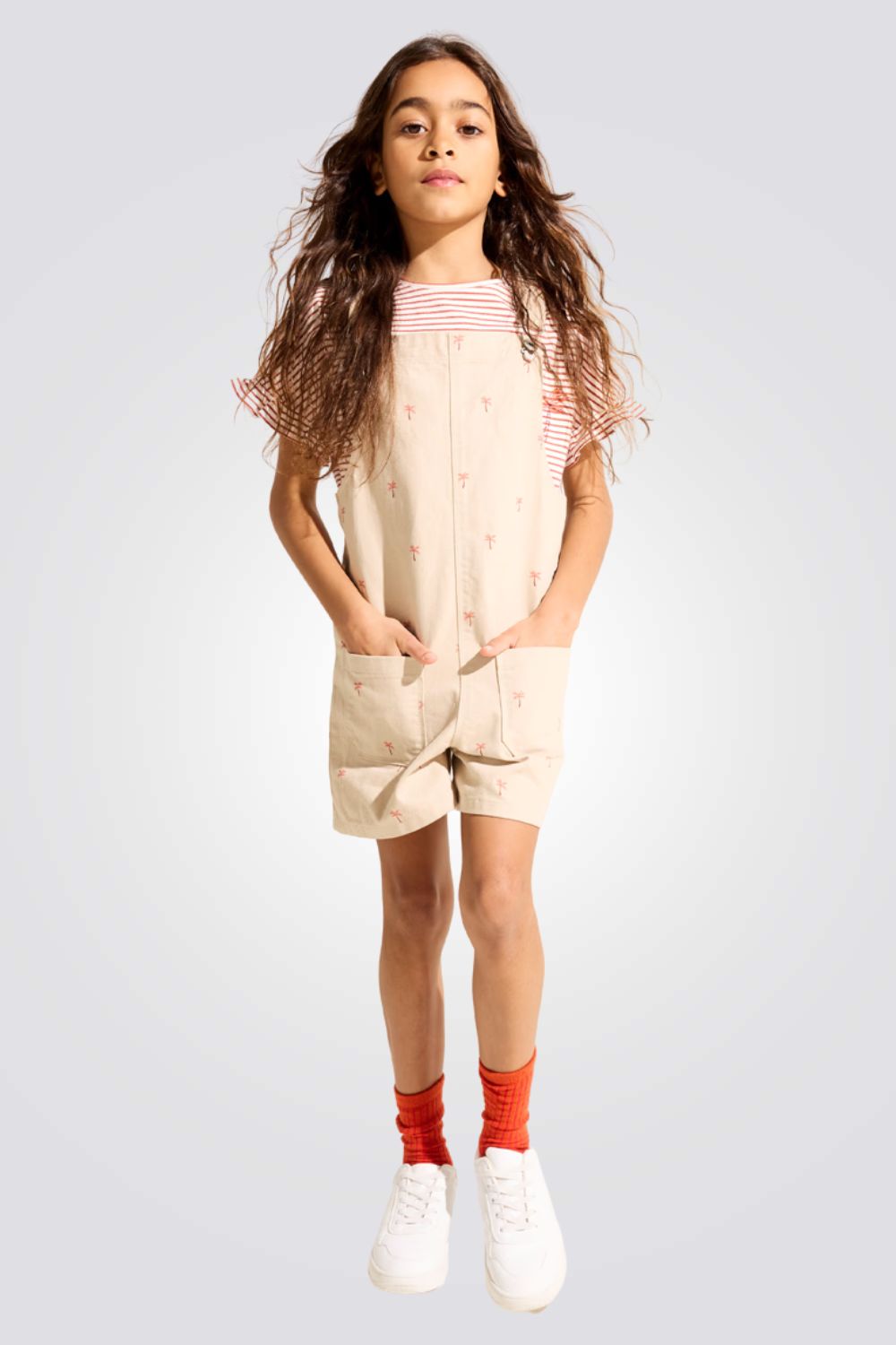 אוברול בד בצבע בז' לילדות