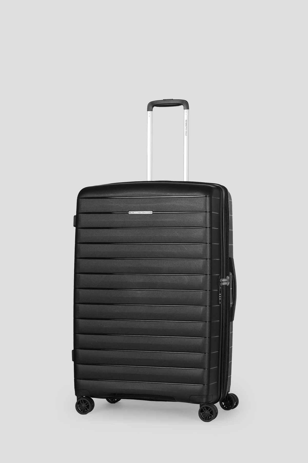 מזוודה קשיחה בינונית 25" מדגם INFLUENCE בצבע שחור