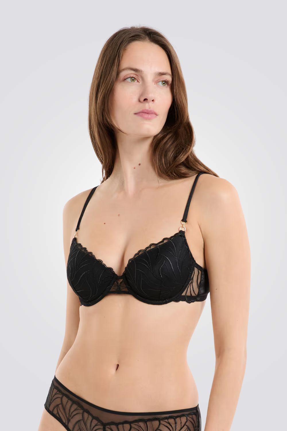 חזיית ריפוד קל ENVOLEE N*4 לנשים | איתם