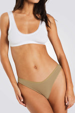 מארז תחתוני טנגה JOHN לנשים